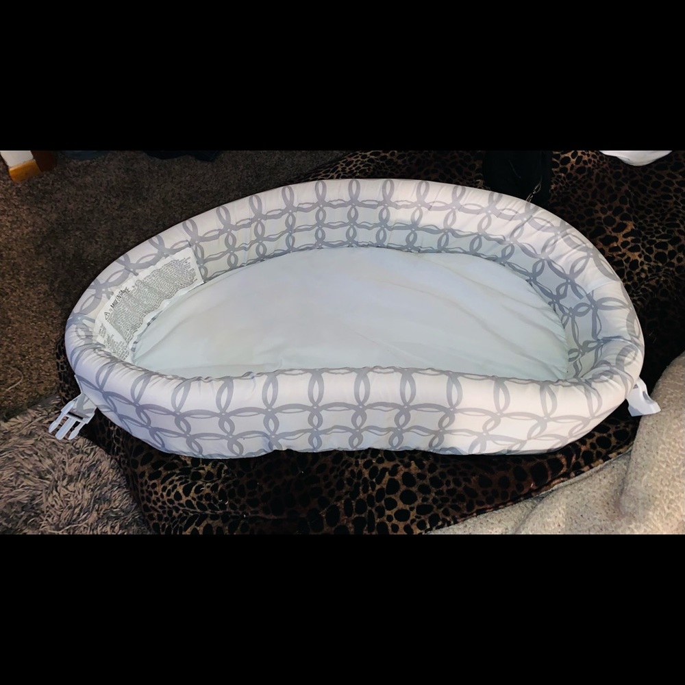 Portable bassinet